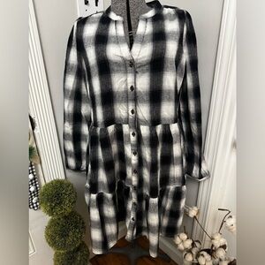 Time and Tru Tiered Plaid Cotton Black & White Dress size Medium NWT
